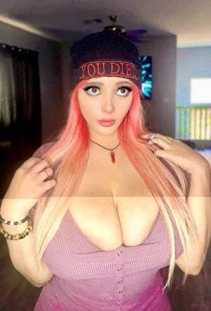 BRIE // Slim Thick DJ Baddie 🎧✨ profile