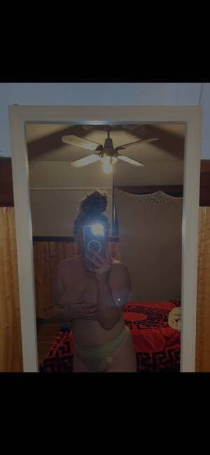 Daddysinnocentgirl profile