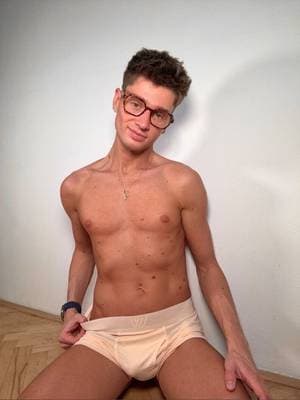 David Six🩷 profile