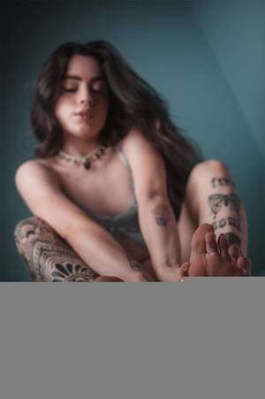 Goddessaurea profile