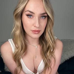 𝙇𝙚𝙨𝙗𝙞𝙖𝙣 𝙂𝙤𝙙 𝙎𝙘𝙖𝙧𝙡𝙚𝙩𝙩𝙚 profile