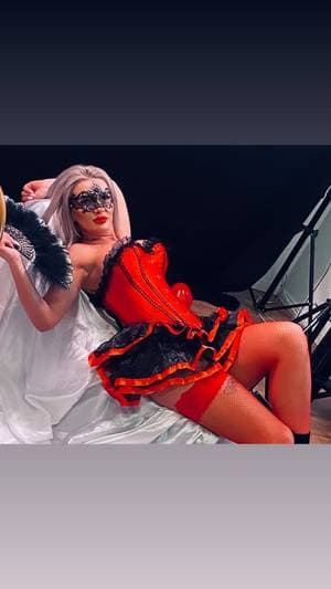 Isabella Deluxe profile