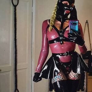 Latexloverlaura profile