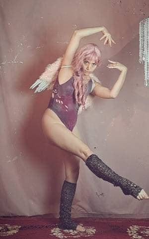 Modelchristelle profile