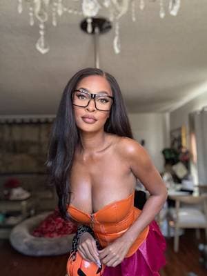 Phoenix Skye profile