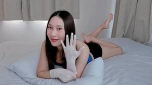 Rainielatexgloves profile