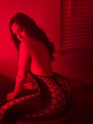 Sarahfucknsaxah profile