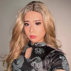 Jasmine 🌸 profile