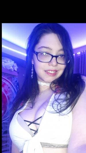 Titaniaxscarlet profile