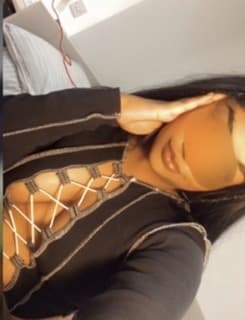 Toe, tits and nip slips profile